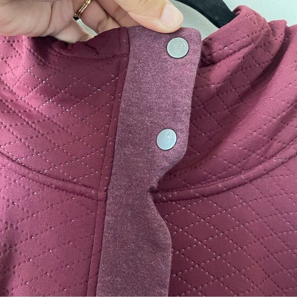 The North Face women's Recover Up Quilted Jacket Maroon long size M - Picture 9 of 16